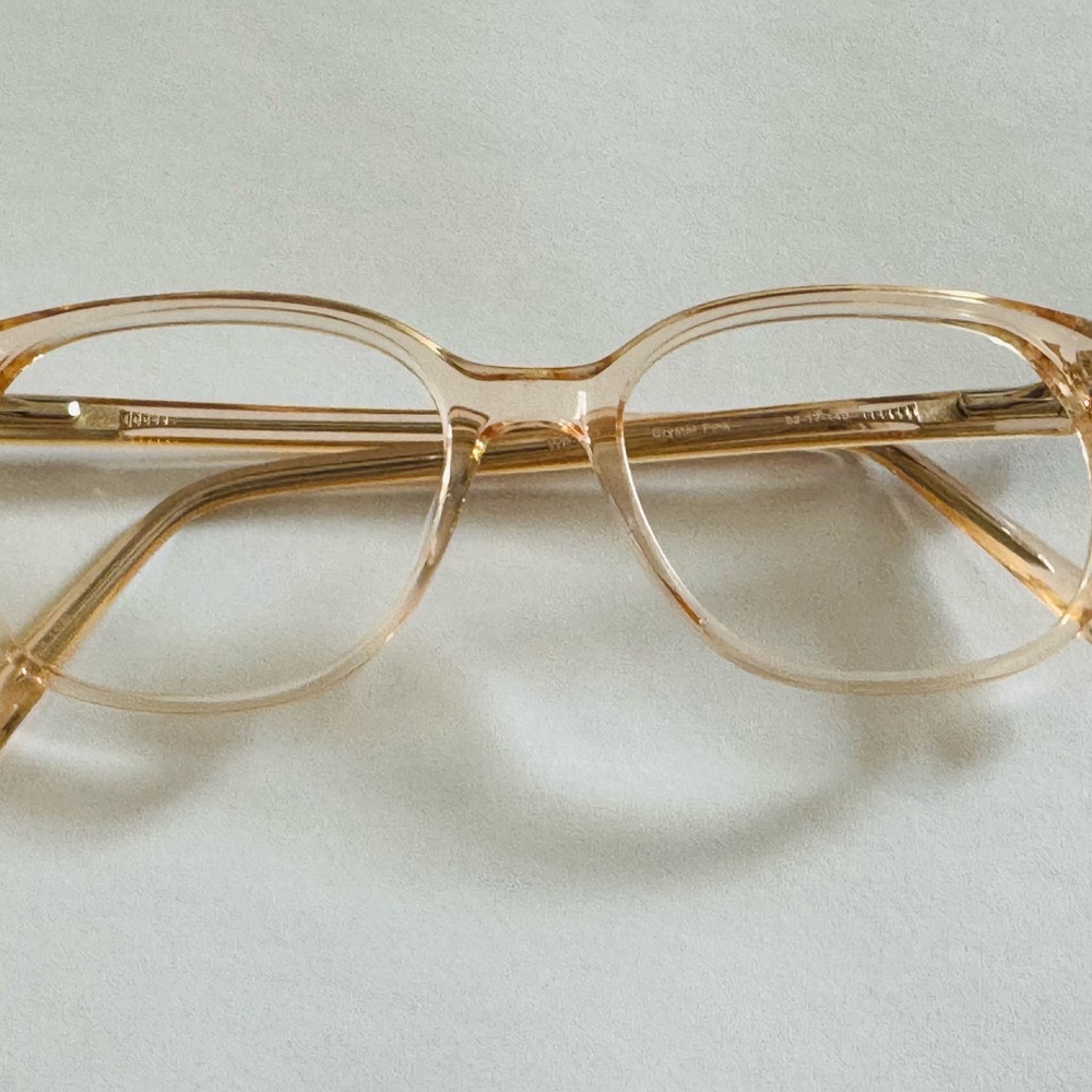 WP 100 Crystal Pink 52/17/140 Eyeglass Frame